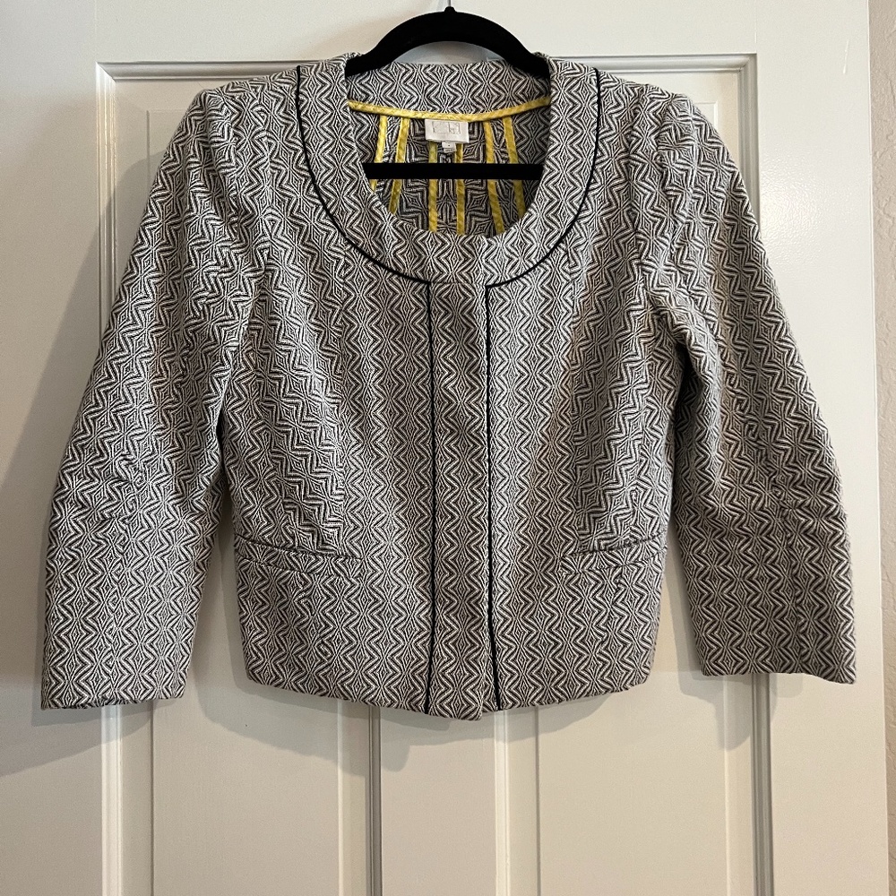 Cropped Collarless Blazer